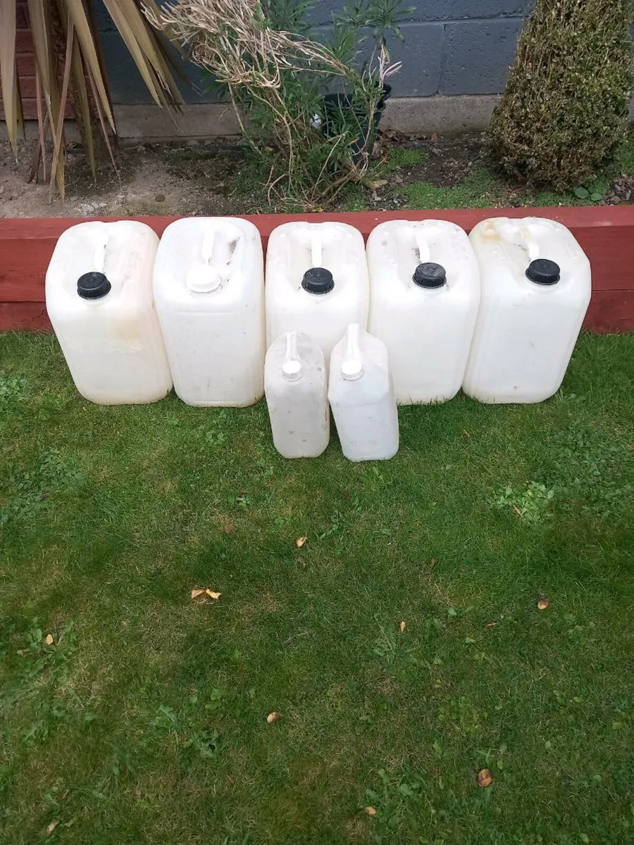 Plastic containers