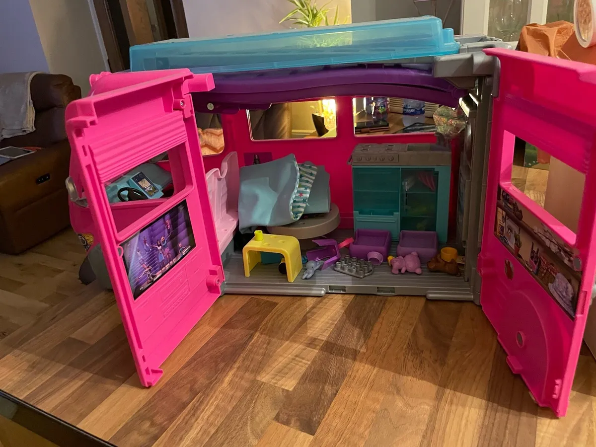Barbie stuff - Image 2