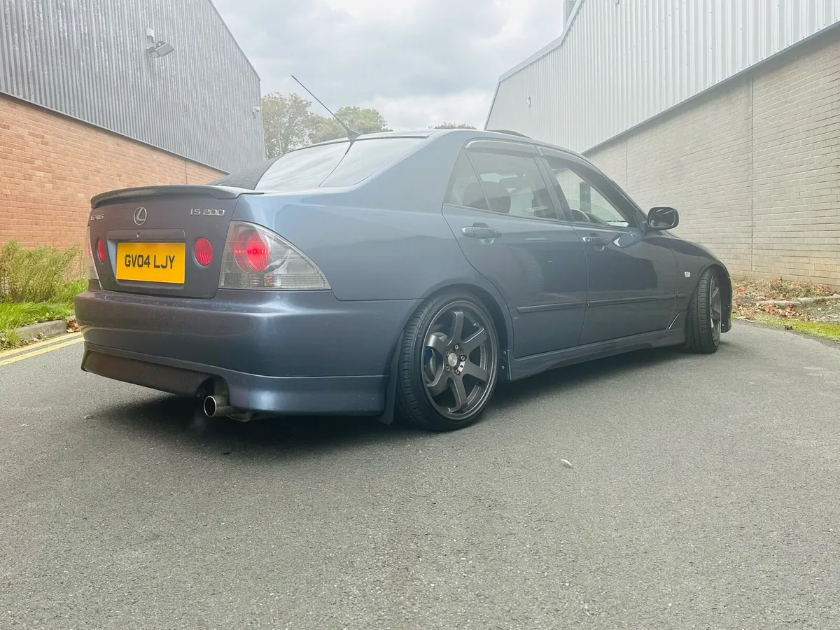 Lexus IS 200 Sport *97,000 miles* - Image 4