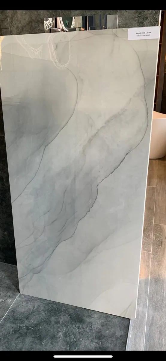 Tiles €10/sq meter - Image 3