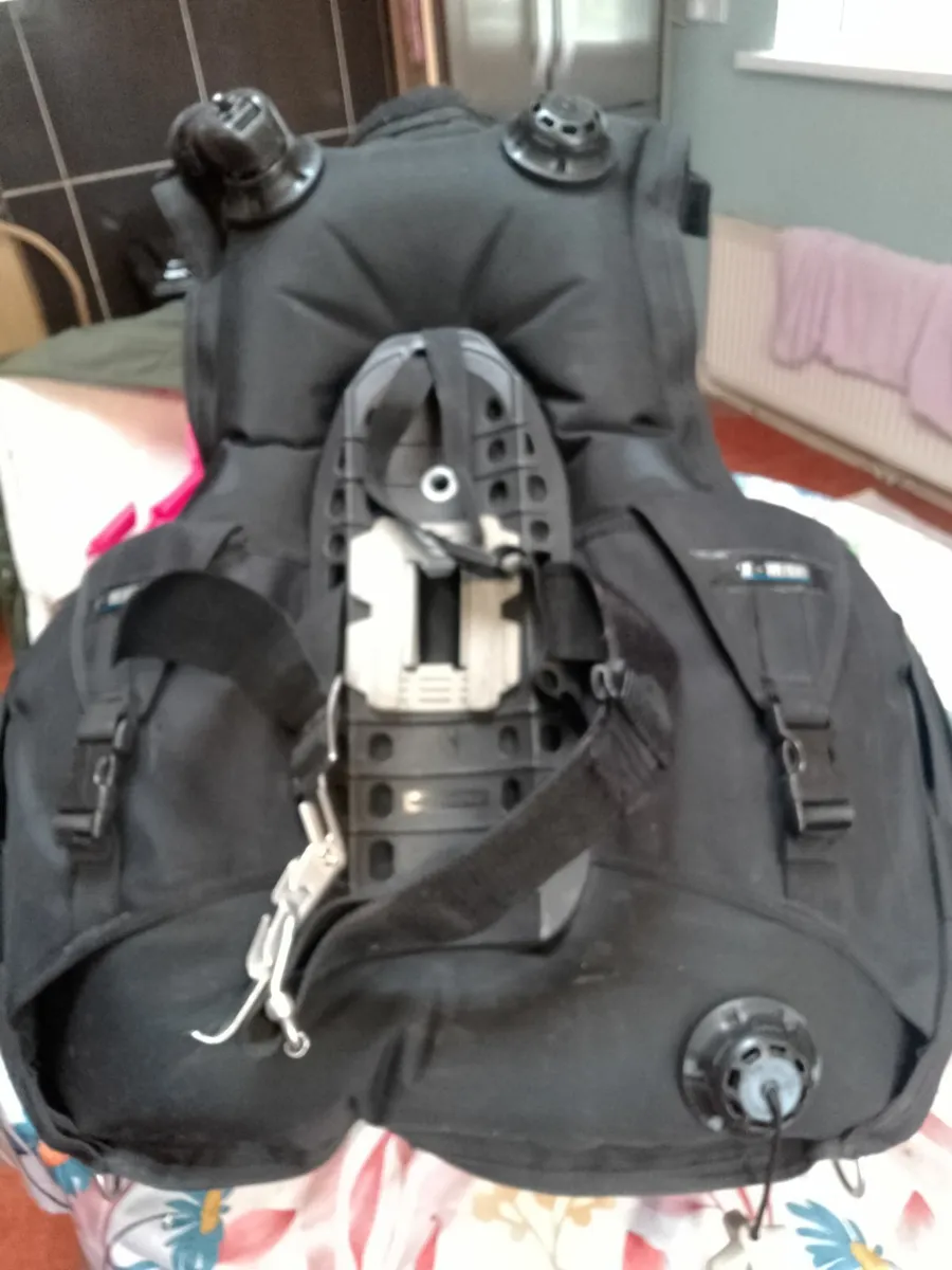 Scubapro  BCD. (GLIDE 2000) - Image 2