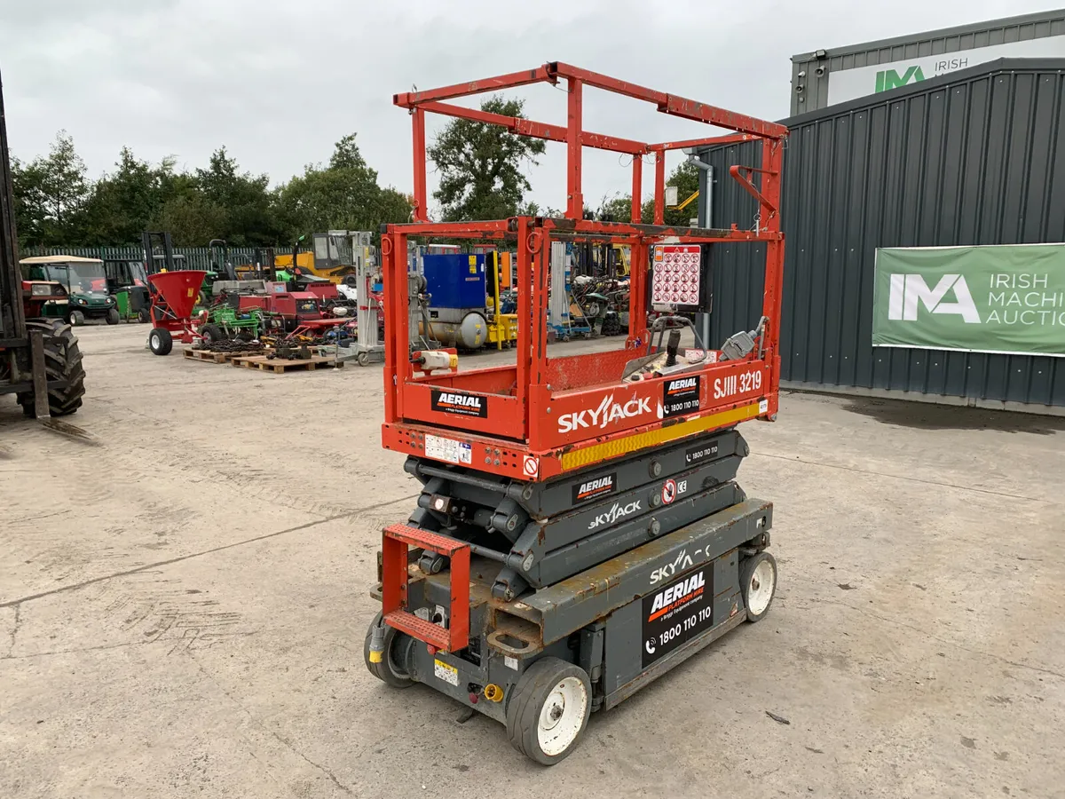 BID ONLINE NOW - 2018 SKYJACK SJ3219 SCISSORS LIFT - Image 4