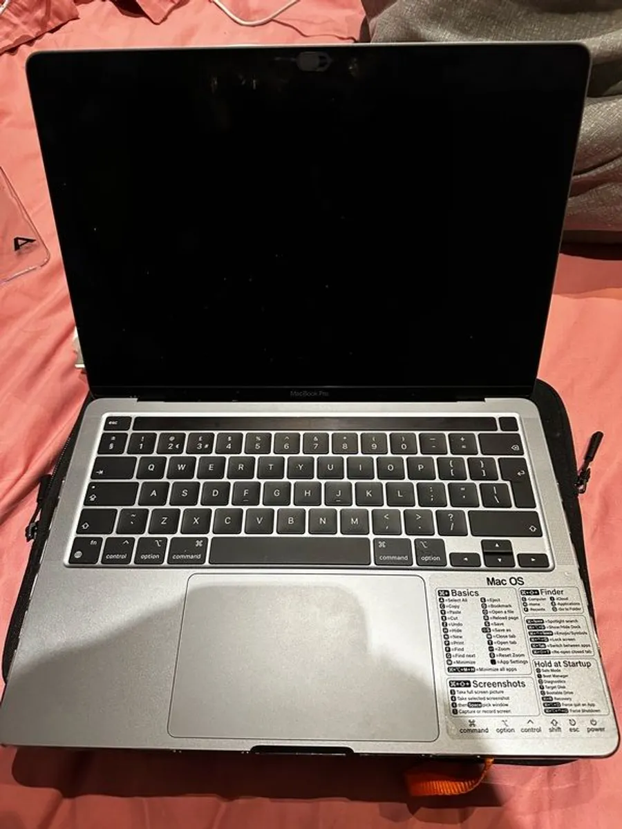 MacBook Pro M2 - Image 1