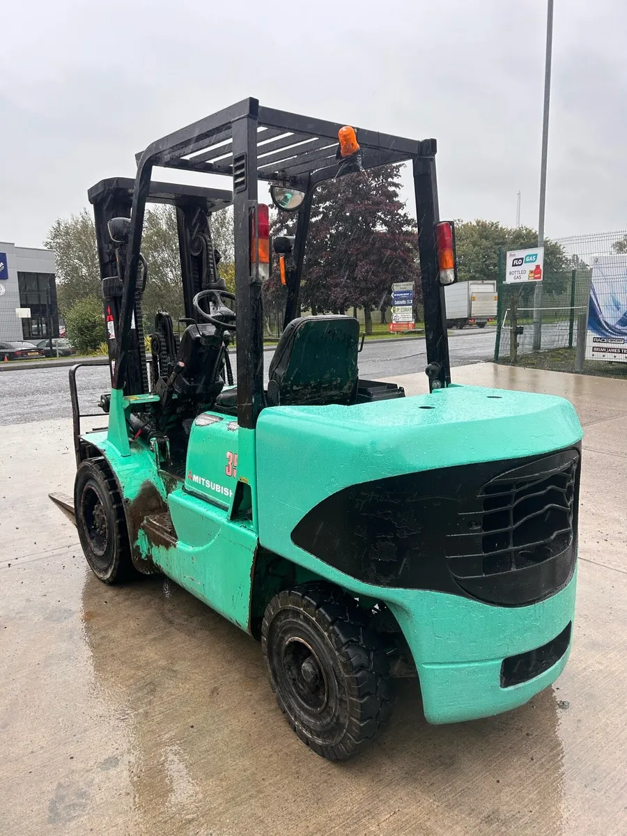 Mitsubishi Diesel 3.5Ton forklift - Image 1