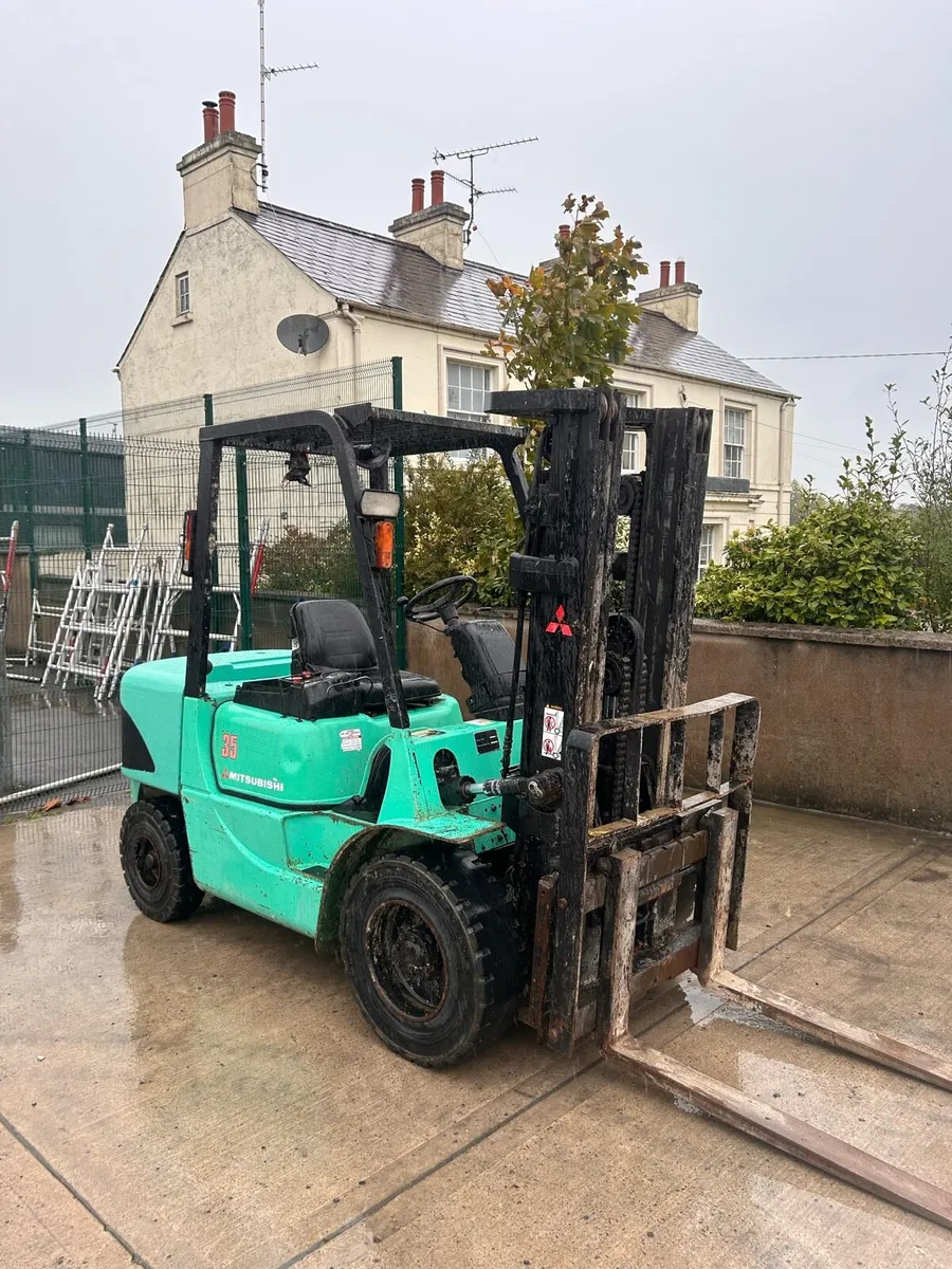 Mitsubishi Diesel 3.5Ton forklift - Image 2