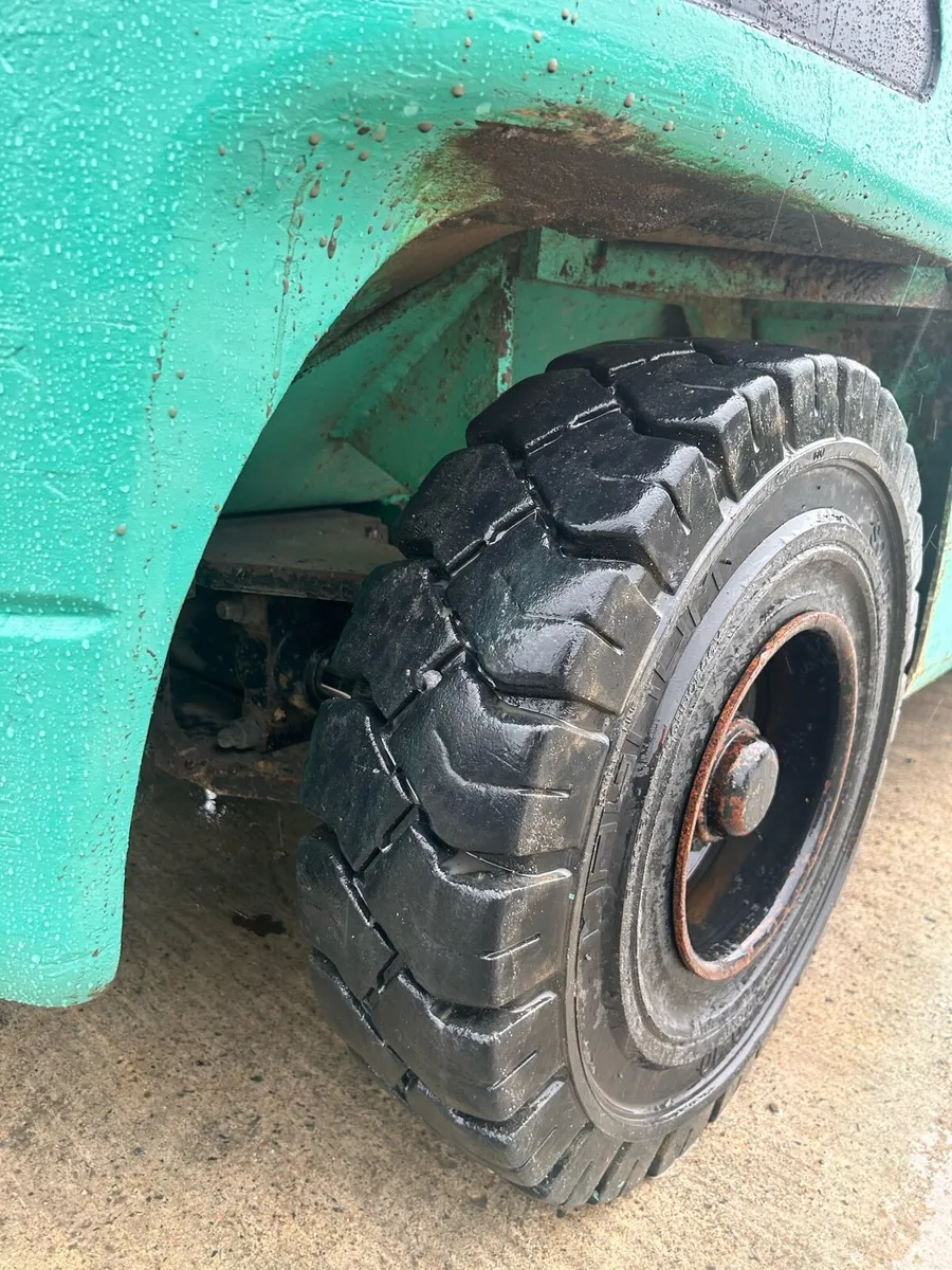 Mitsubishi Diesel 3.5Ton forklift - Image 3