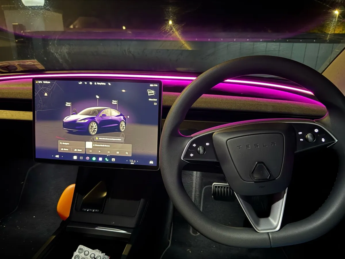 Tesla Model 3 with Indicator stalk - Image 4