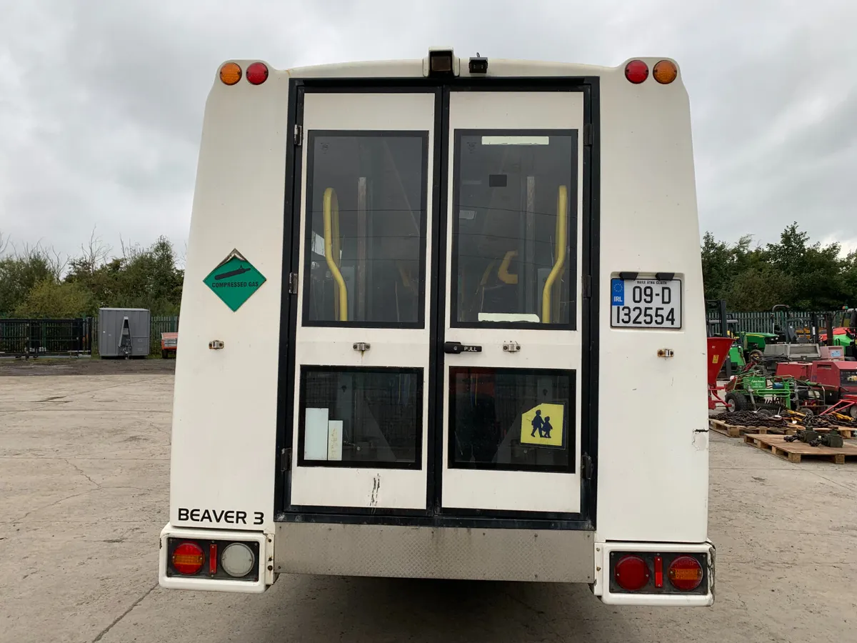 BID ONLINE NOW - 2009 MERCEDES VARIO 813 MINI BUS - Image 4