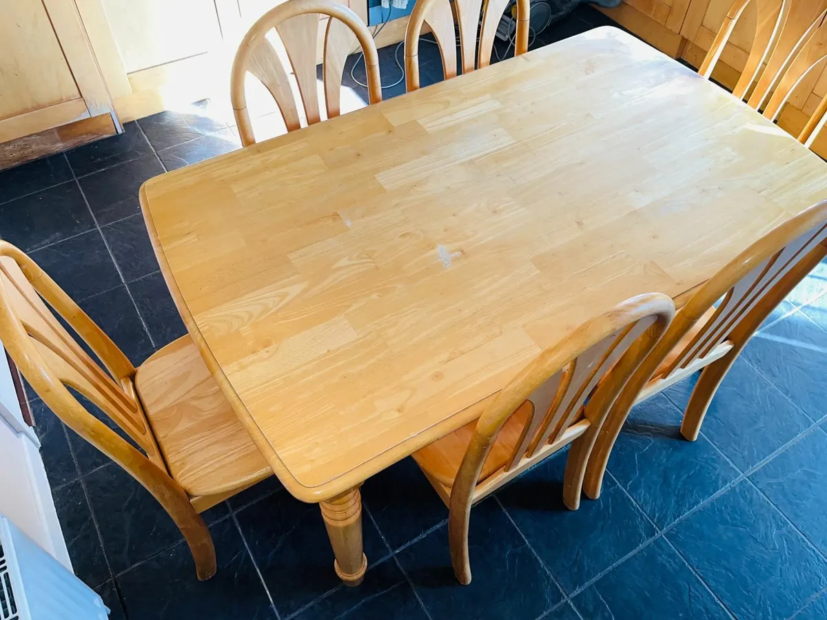 Solid wood 5ft table + 6 chairs - Image 4