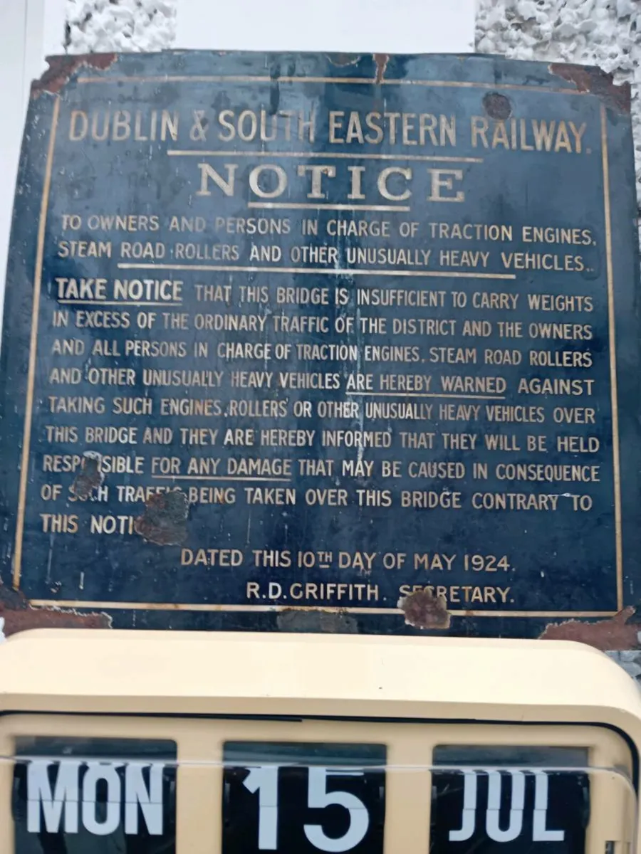 Enamel sign - Image 1