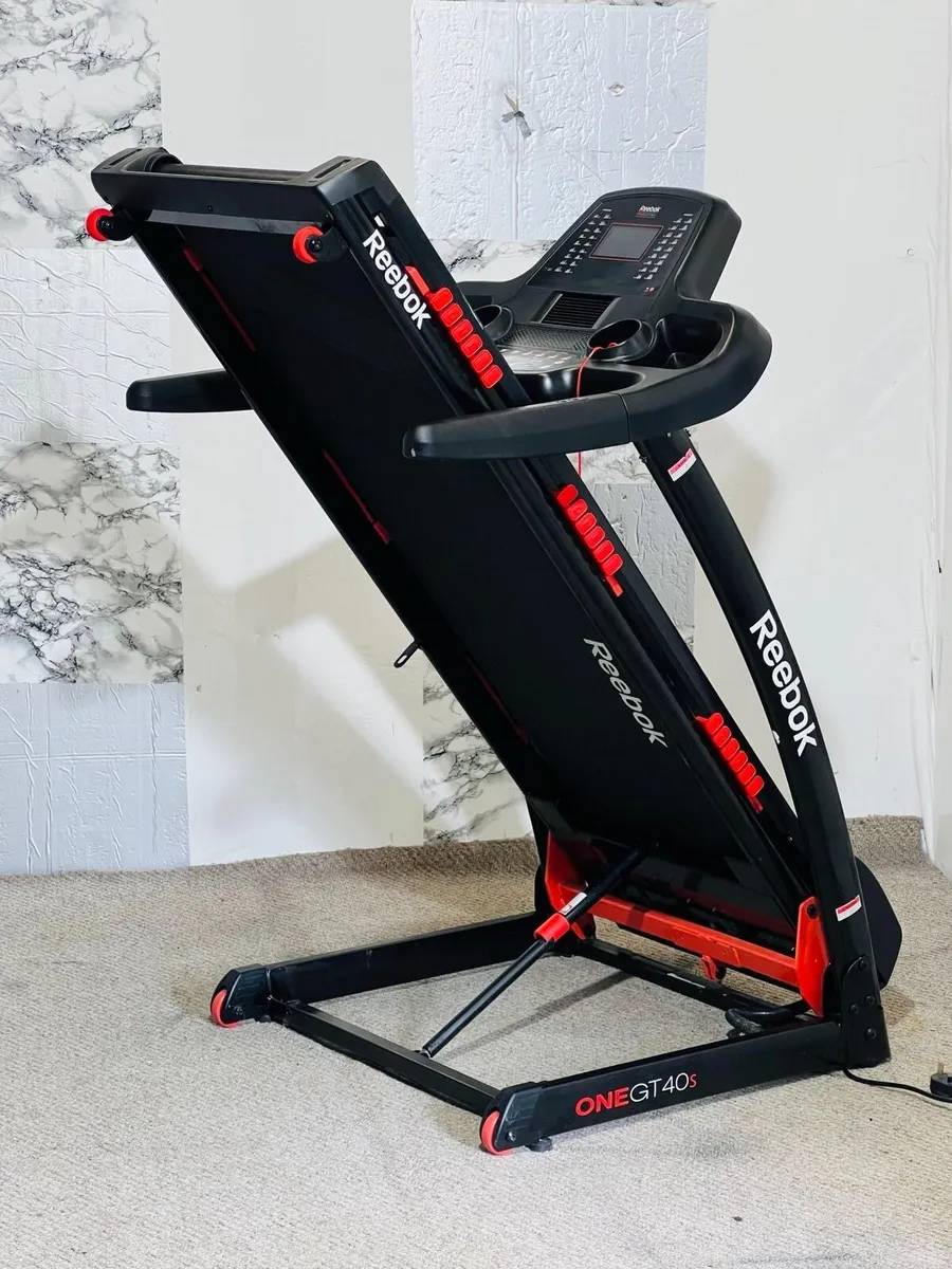 REEBOK GT40s TREADMILL - Image 2