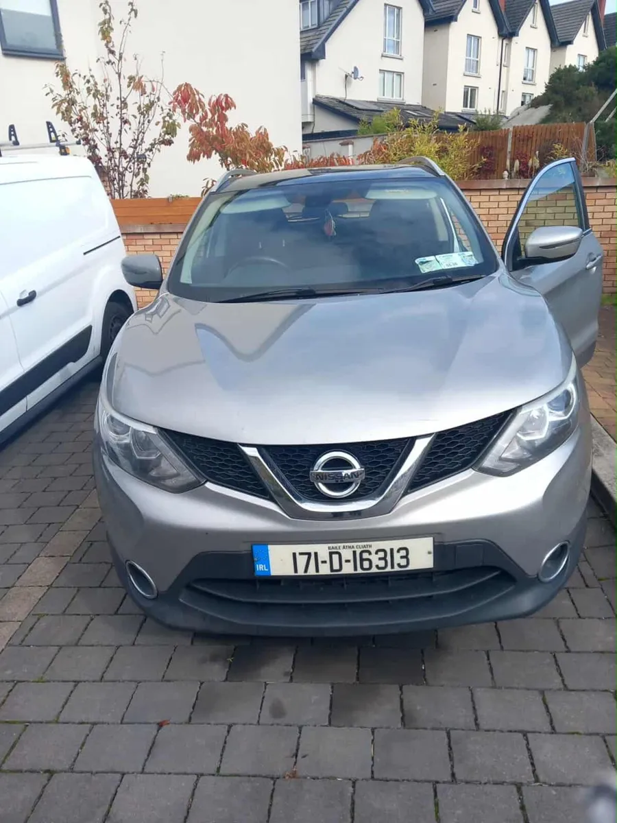 2017 Nissan qashqai - Image 1