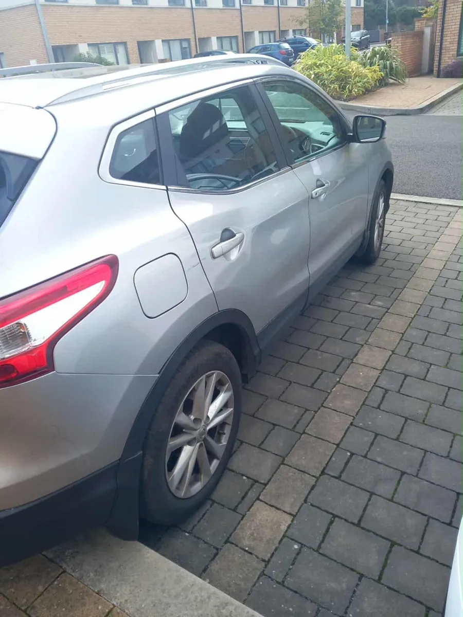 2017 Nissan qashqai - Image 2