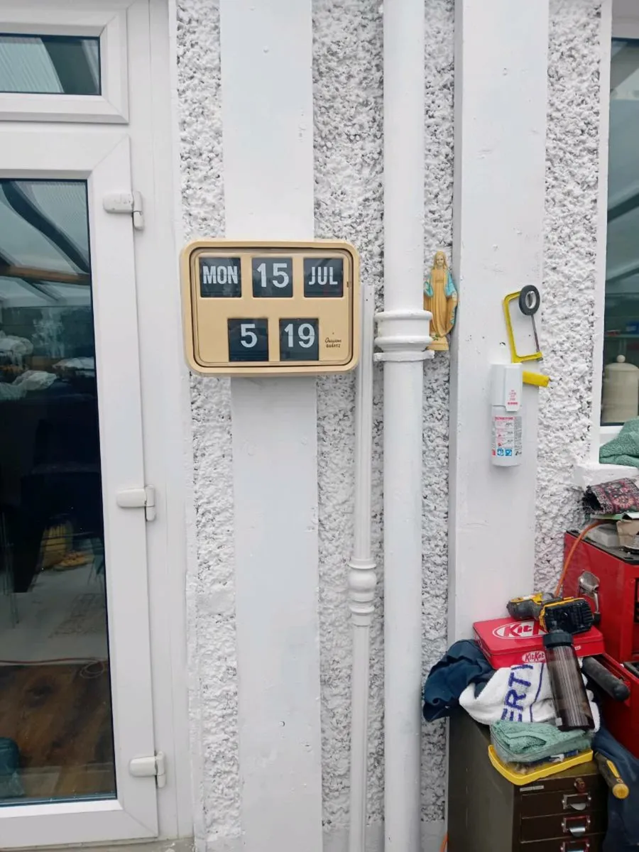 Vintage  flip clock - Image 3