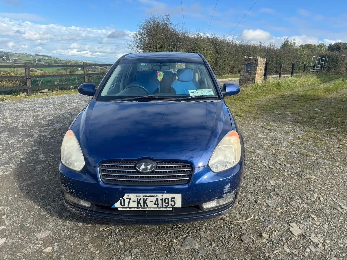 2007 Hyundai accent - Image 2
