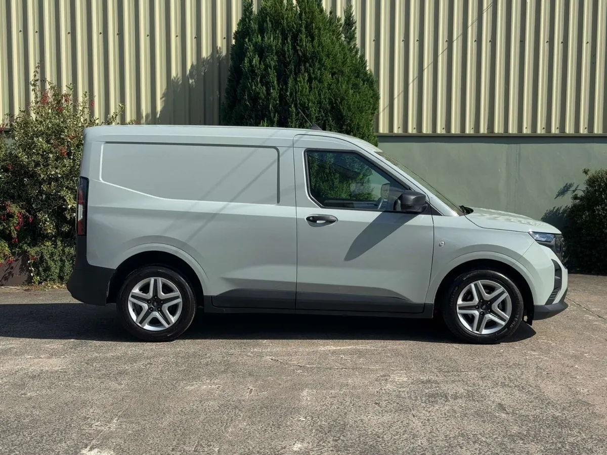 Ford Transit Courier 2024, No Brexit Charges - Image 4