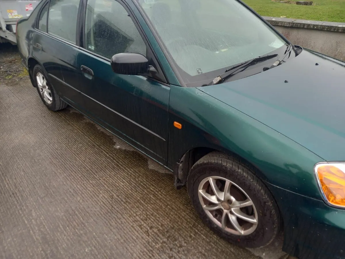Honda Civic 2002 - Image 2