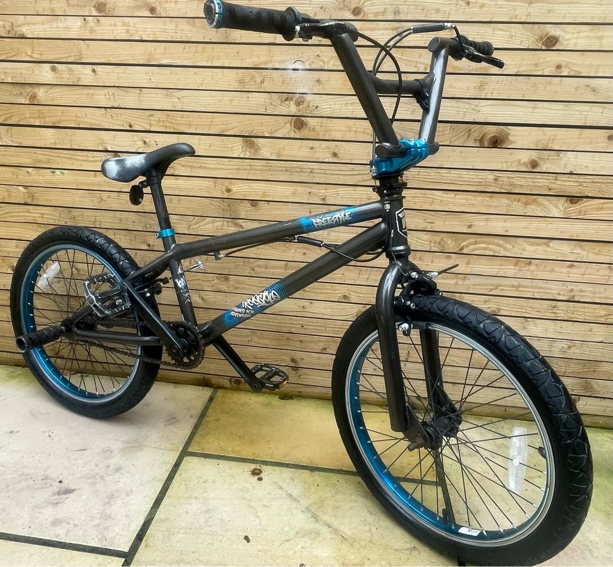 BMX freestyle stunt bike - Image 1