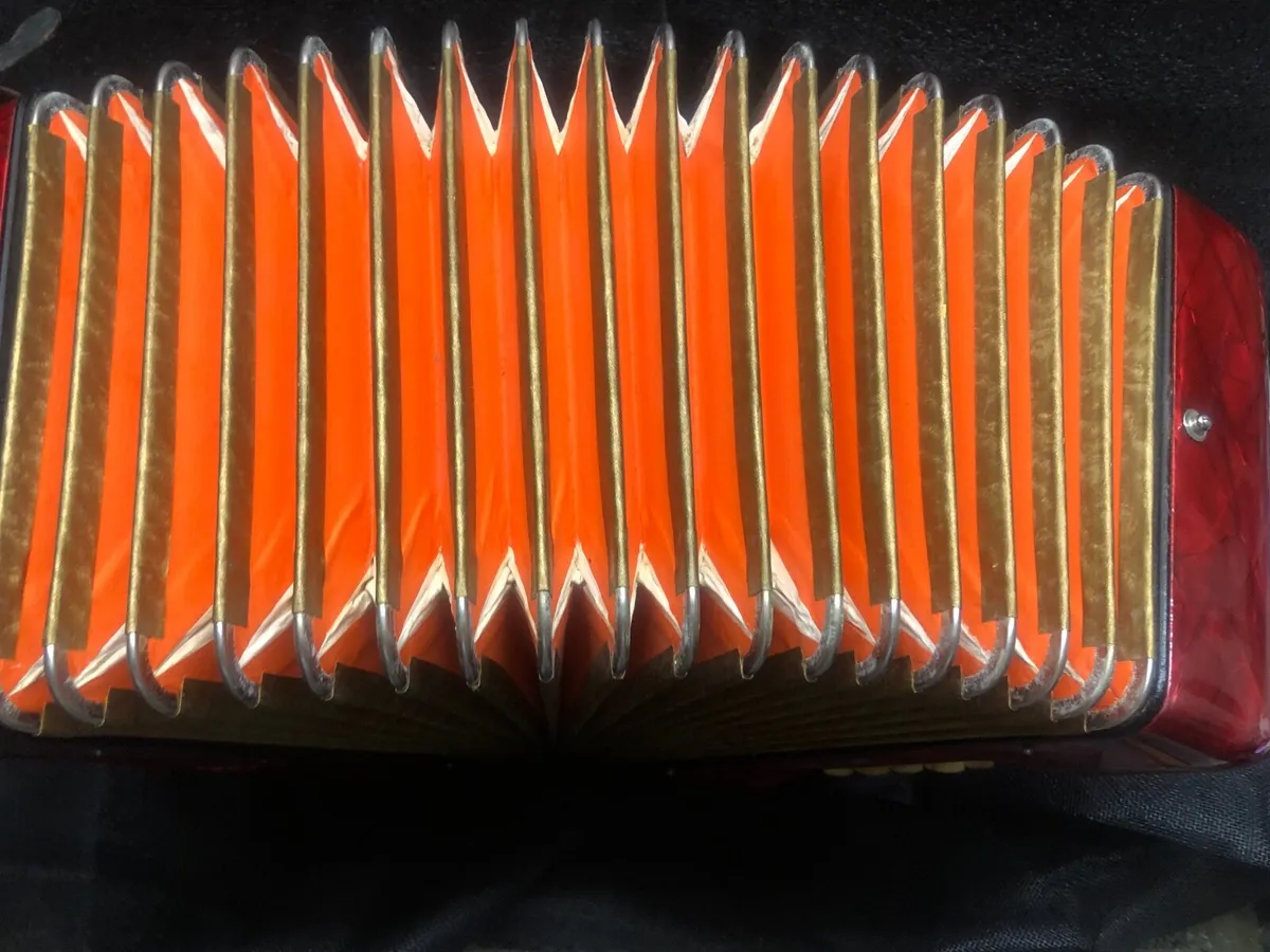 Accordion  Hohner club iii m - Image 2