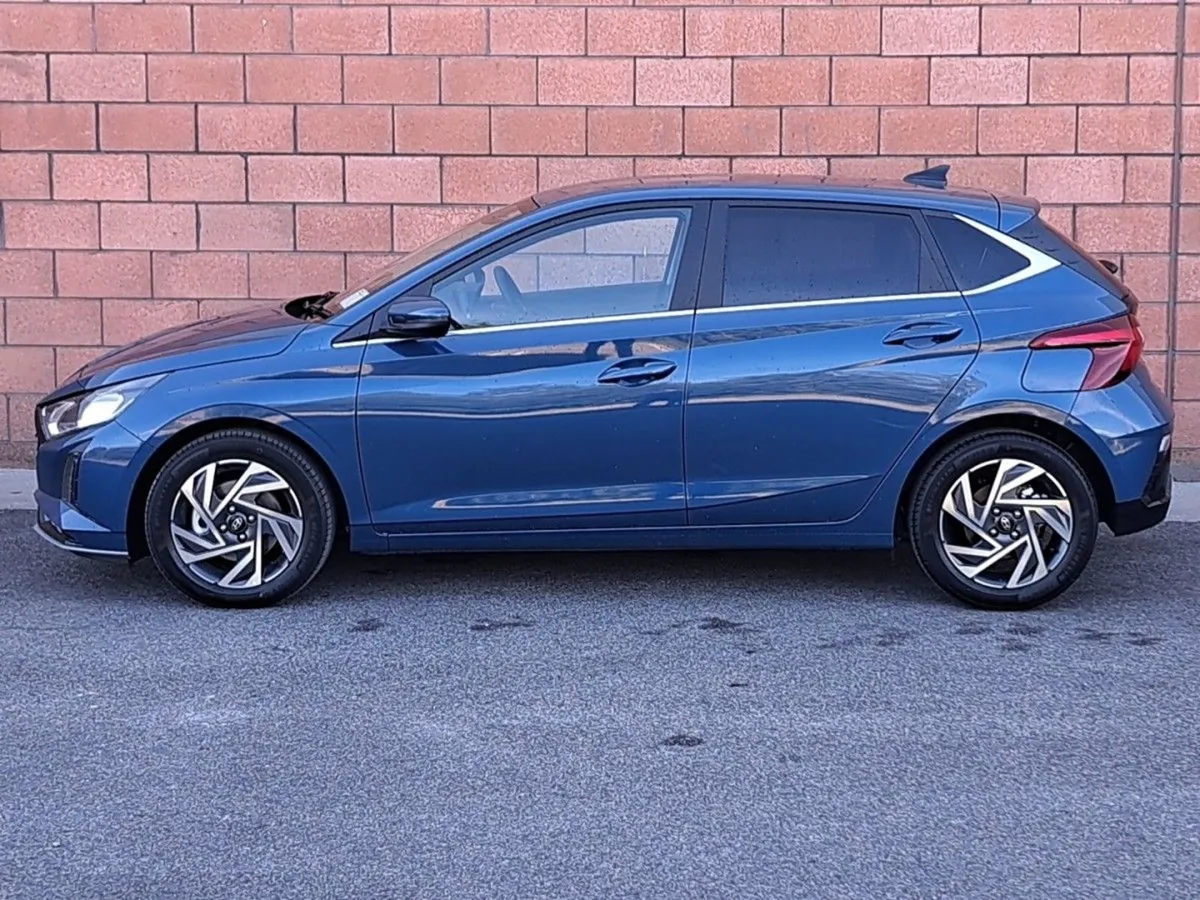 Hyundai i20 Deluxe Plus Model Automatic 1.0 Turbo - Image 4