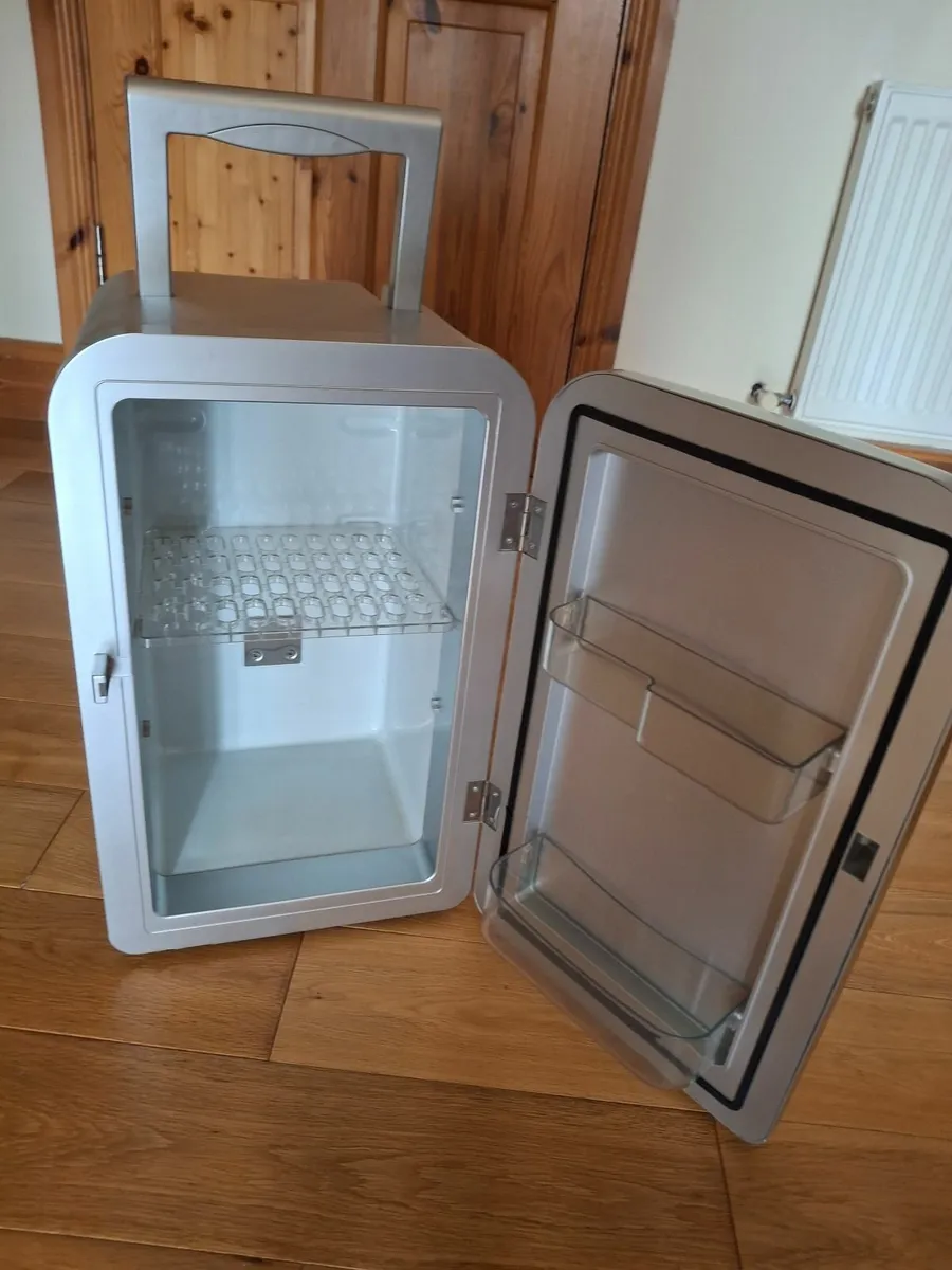 Mini-Fridge - Image 3