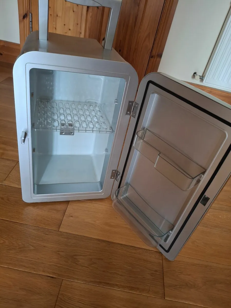 Mini-Fridge - Image 4