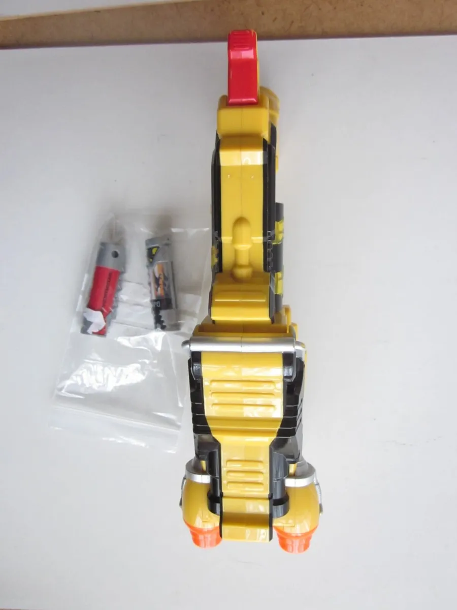 Power Ranger DeLuxe Dino Charge Yellow T-Rex Blast - Image 3