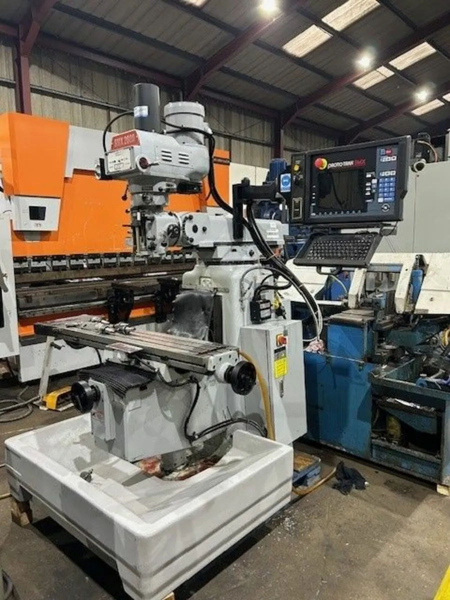 XYZ SMX 2000 CNC MILLING MACHINE - Image 1