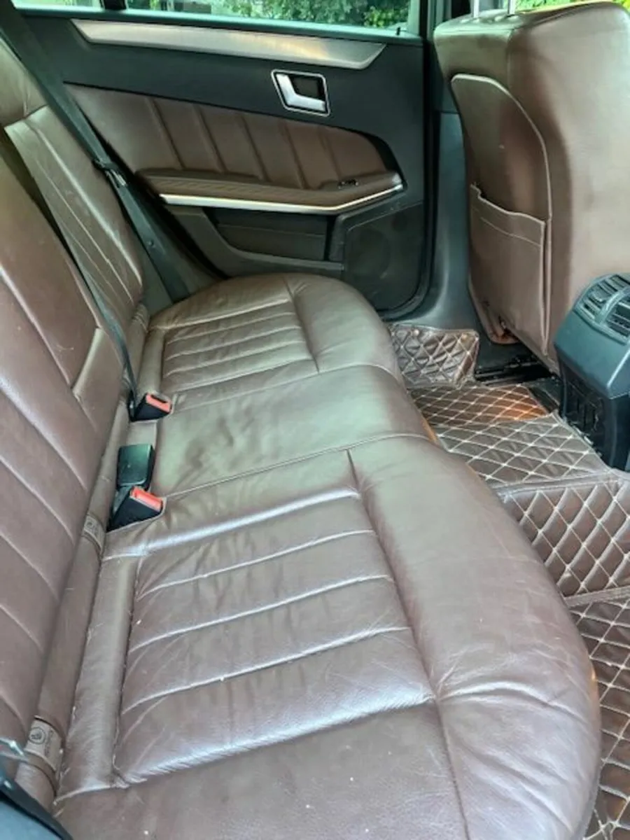 Mercedes-Benz E-Class 2015 - Image 2