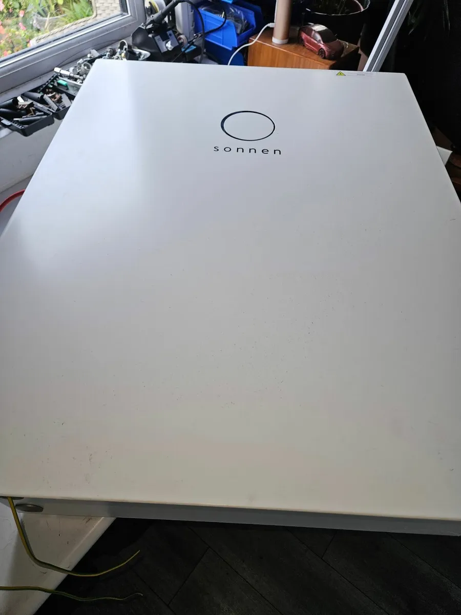Complete solar PV battery system - Image 1