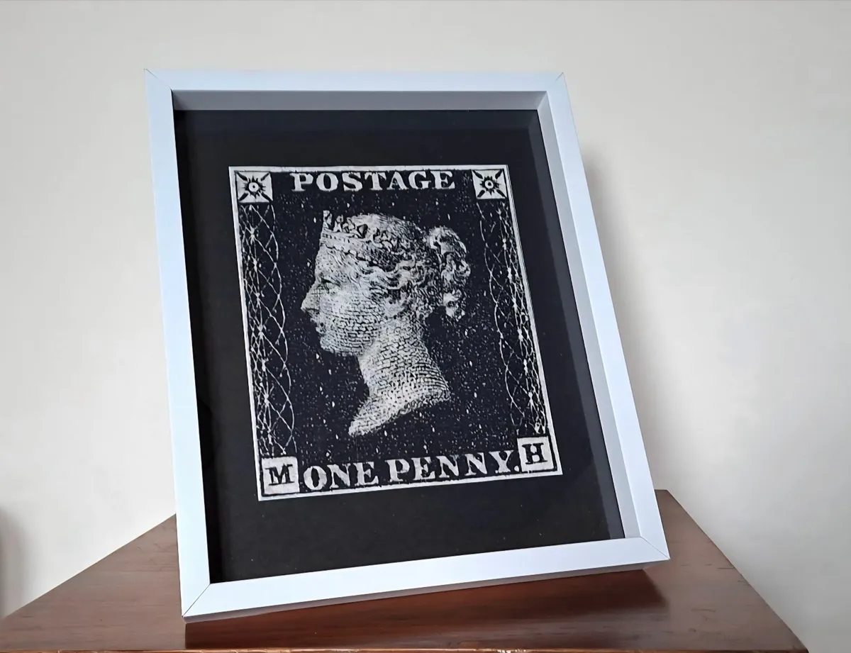 Exceptional Decor: "One Penny Black" in a Modern F - Image 1