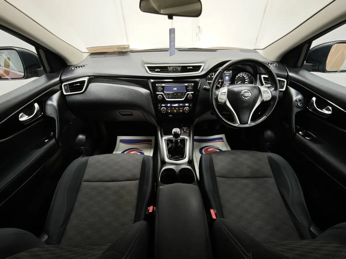 Nissan Qashqai 1.5 DSL SV 4DR - Image 2