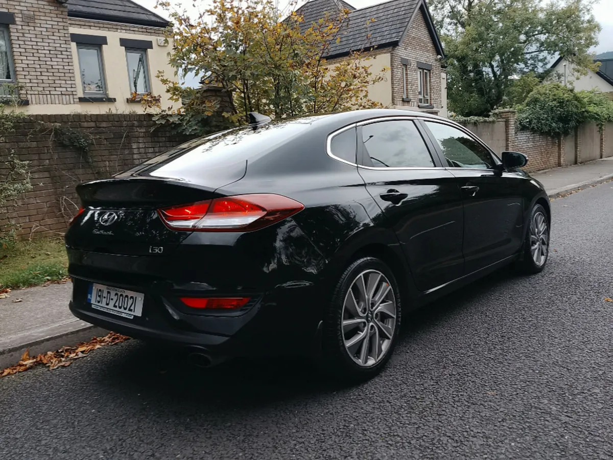Hyundai i30 i 30 Fastback 5DR - Image 3