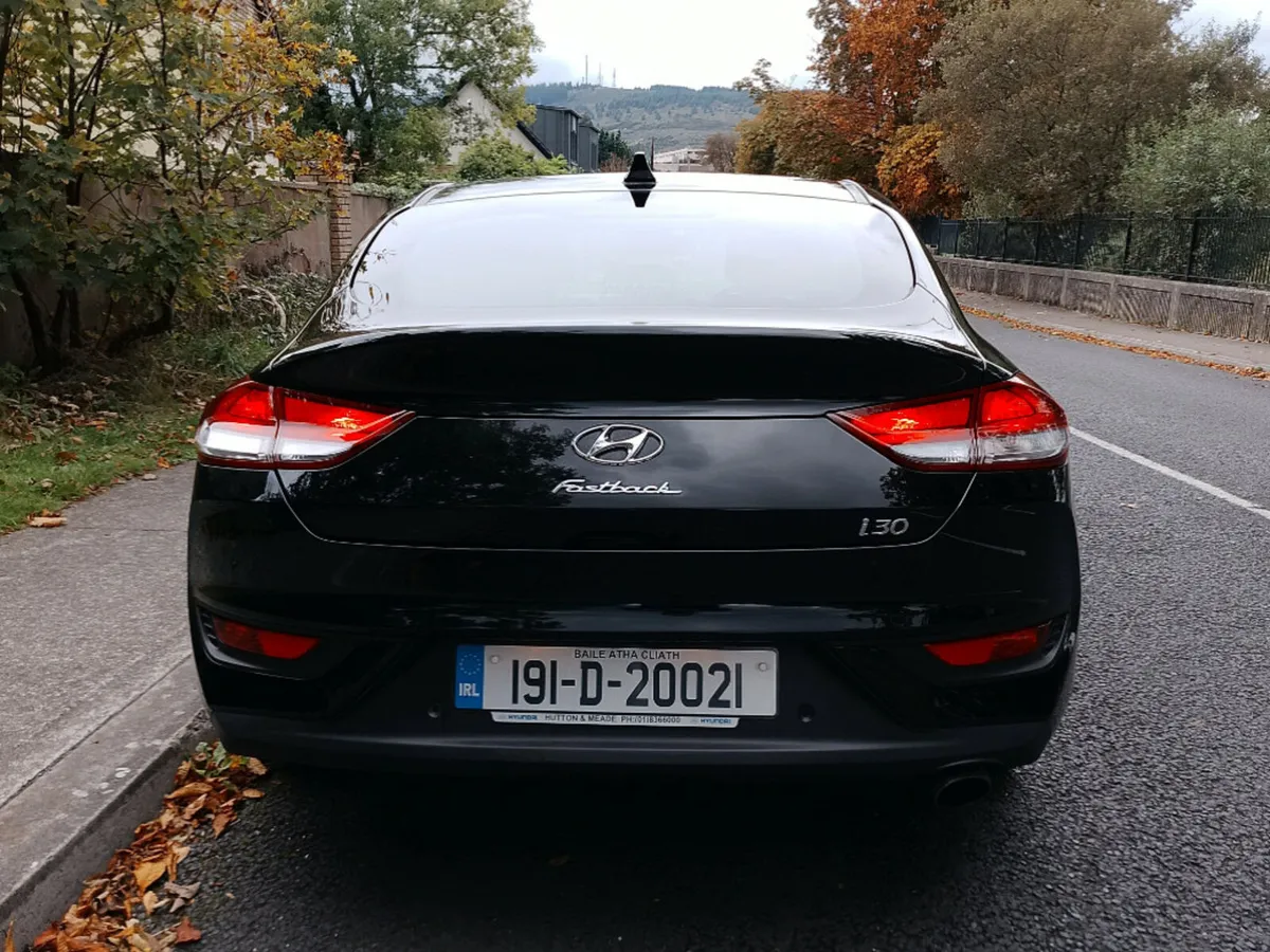 Hyundai i30 i 30 Fastback 5DR - Image 4
