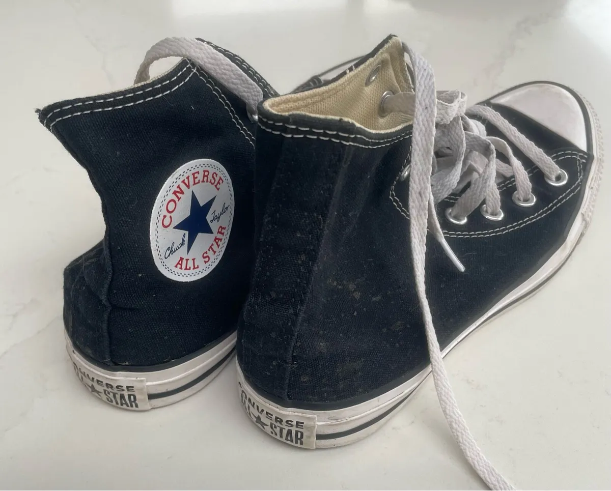 Converse runners size 6 - Image 2