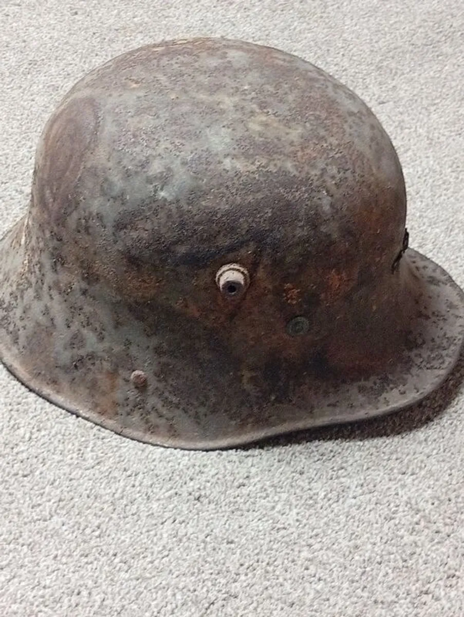 Vickers helmet - Image 1