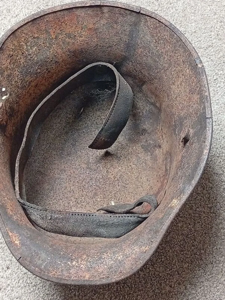 Vickers helmet - Image 4