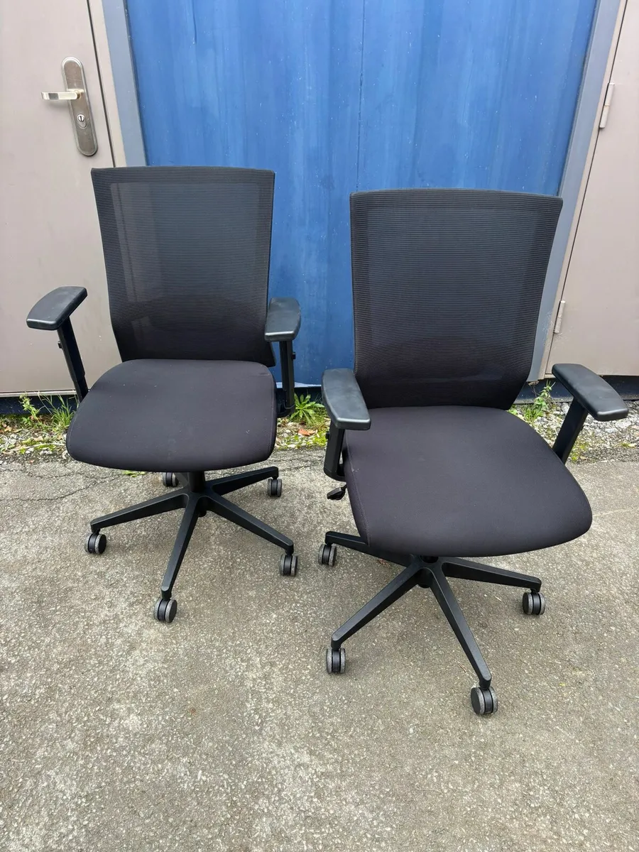 Office chairs - Image 1
