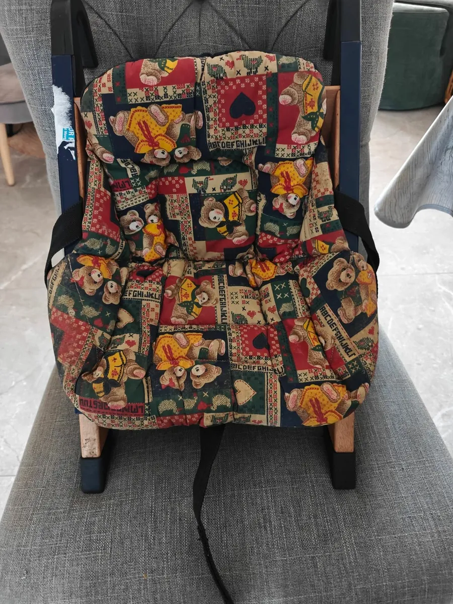 Portable baby chair ( Wonderworld) - Image 1