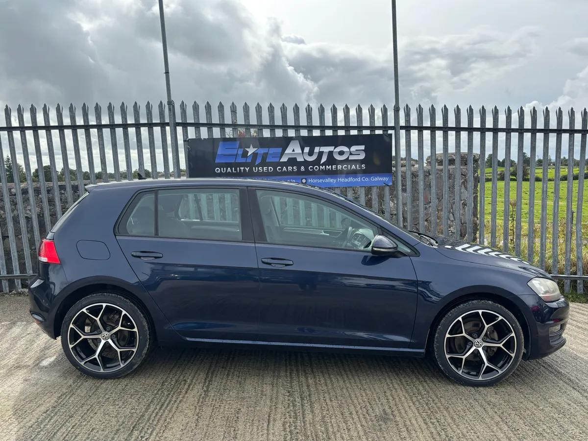 Volkswagen Golf Comfortline TSI DSG 2015 - Image 3