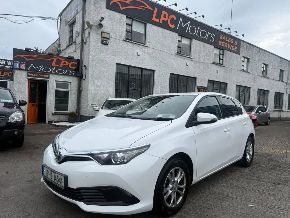 Toyota Auris 2019 - Image 1