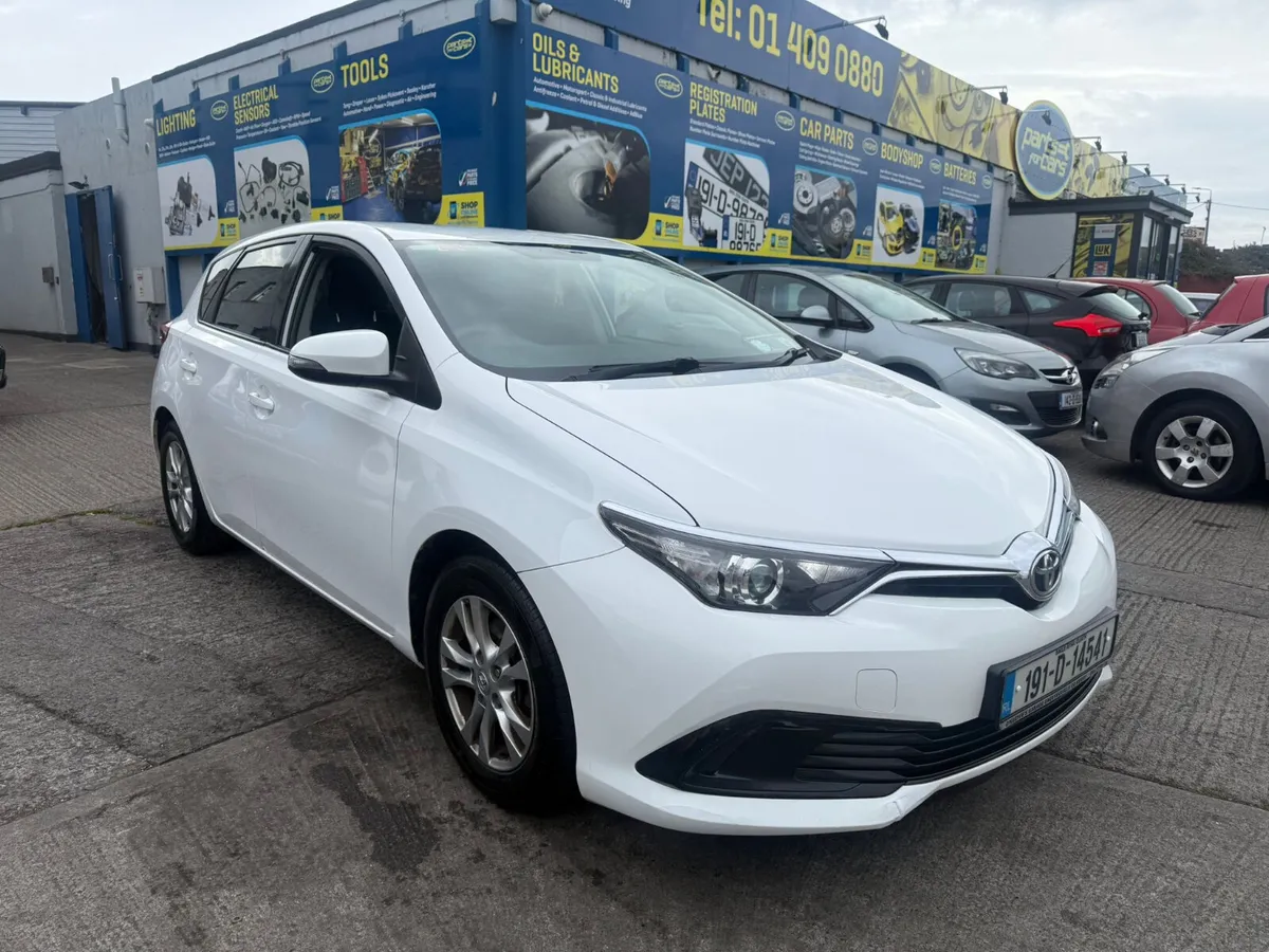 Toyota Auris 2019 - Image 3