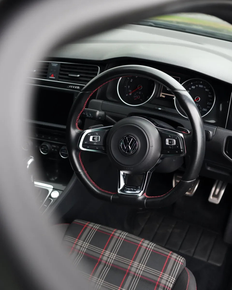 Volkswagen Golf Gti - Image 3