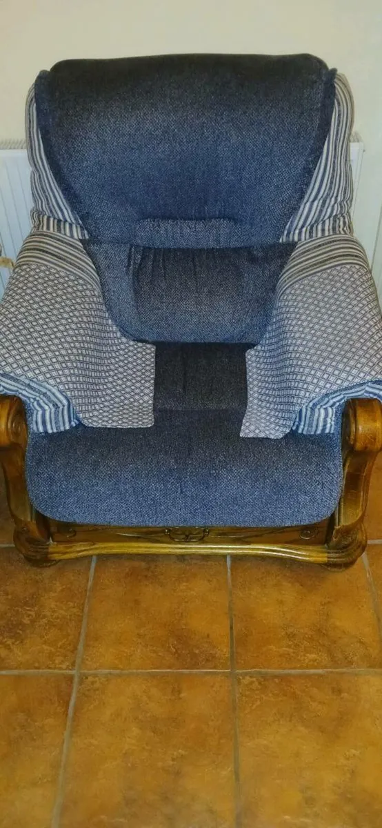 Living Room Chairs - Image 4
