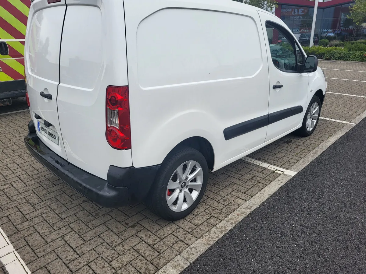 Citroen Berlingo 2015 3 Seats New DOE - Image 3