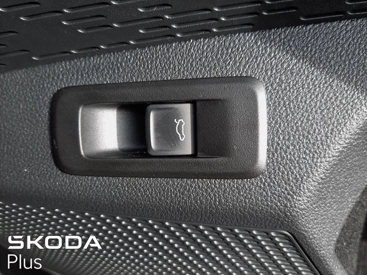 Skoda Octavia  manual Gearbox  Exceptionally Rare - Image 3