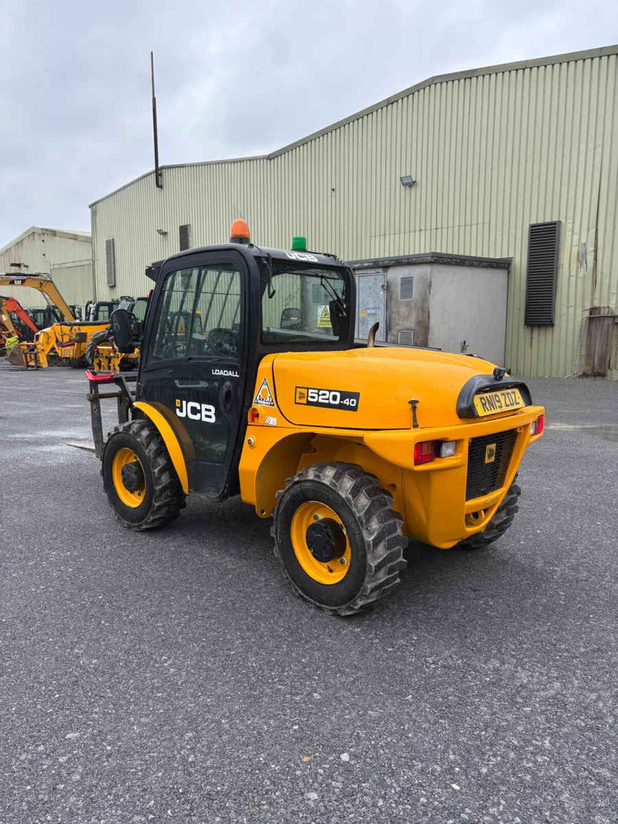 JCB 520-40 - Image 1