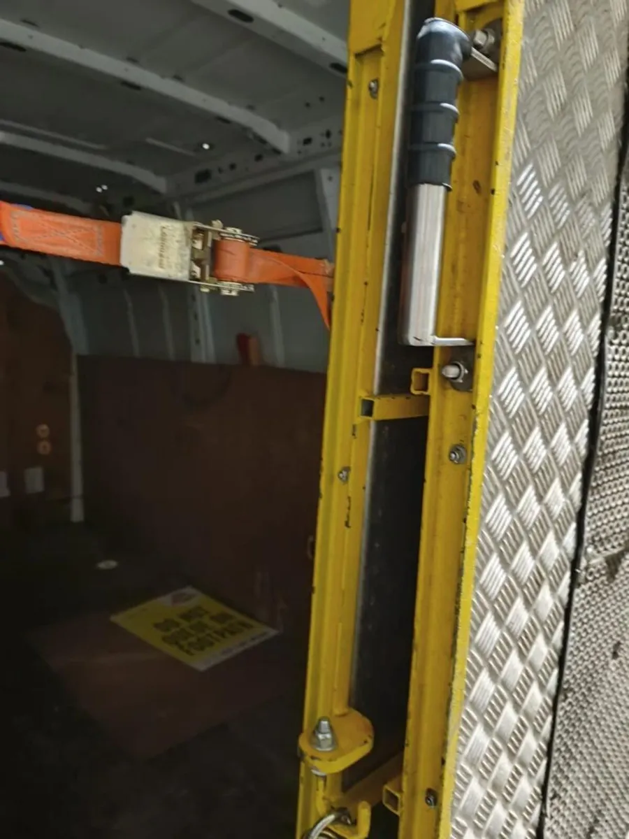 Van ramp - Image 4