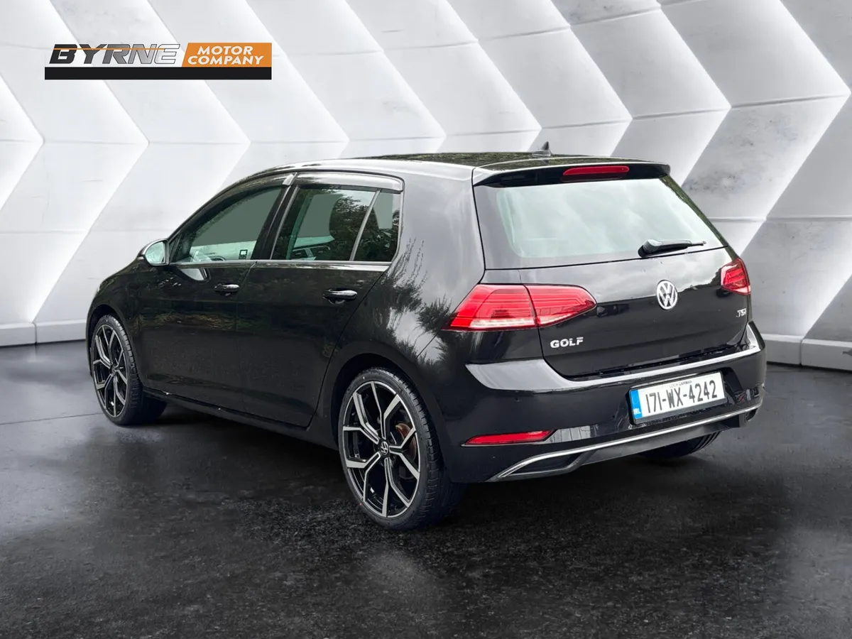 VOLKSWAGEN GOLF 1.2 TSI COMFORTLINE AUTO, 2017 - Image 3