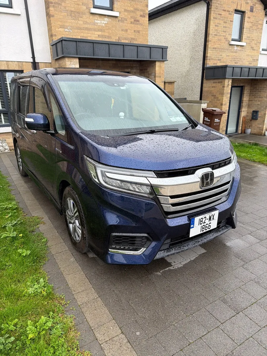 Honda Stepwagon - Image 1